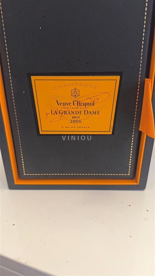 Champagne Veuve Clicquot La Grande Dame 2006