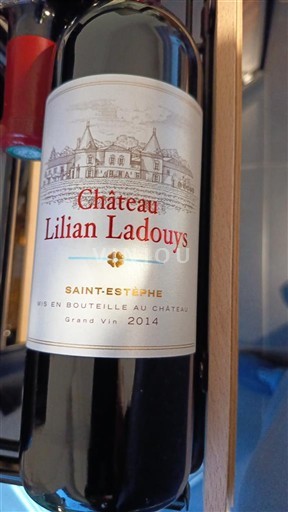 Bordeaux Saint-Estèphe château Lilian Ladouys 2014