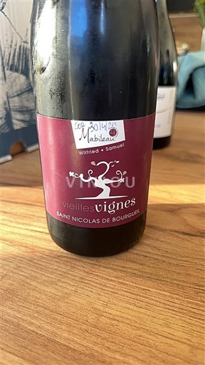 Thung lũng sông Loire Saint-Nicolas-De-Bourgueil Mabileau Vieilles Vignes 2022