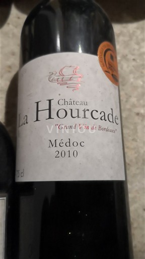 Vin Rouge sec Château La Hourcade 2010 France Bordeaux Médoc AOC