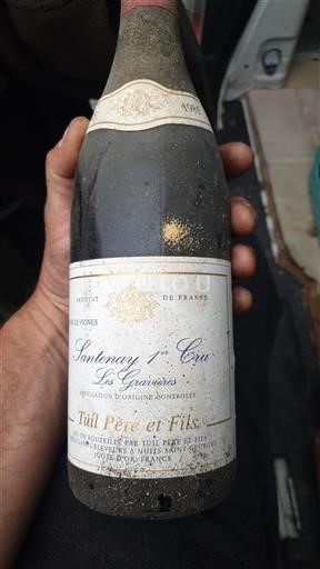 Vin Rouge sec Les Gravières Tuil Père et Fils 1985 France Bourgogne AOC Premier Cru