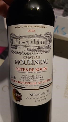 Bordeaux Côtes-de-bourg Château Moulineau 2022