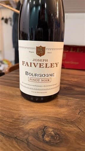 Borgoña Joseph Faiveley Pinot Noir 2016