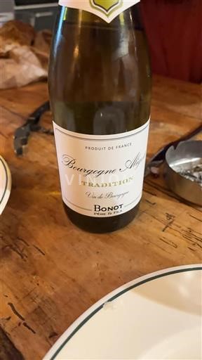 Bourgogne Bourgogne Aligoté Bonot Père & Fils Tradition Icke årgångsbetecknad