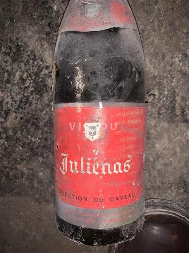 Vin Rouge sec Sélection du Caveau Caveau De Juliénas Non millésimé France Beaujolais Juliénas AOC