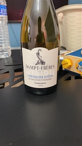 Burgundy Burgundy Tonnerre Dampt Frères Chevalier d'Éon 2023