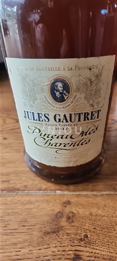 Poitou-Charentes Pineau des Charentes Jules Gautret Ei vuosikertaa