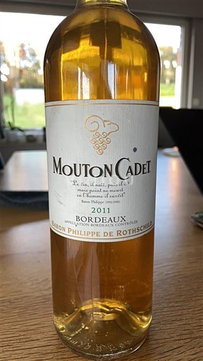 Bordeaux Baron Philippe De Rothschild Mouton Cadet 2011