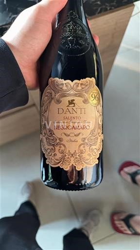 Apulia Alezio Danti Ei vuosikertaa