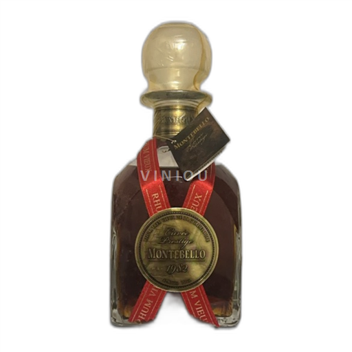 Rum Oud Montebello 1982 Cuvée Prestige  Montebello 24a - 1982 Guadeloupe Niet gespecificeerd