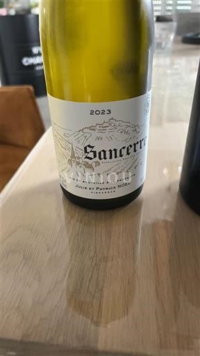 Thung lũng sông Loire Sancerre. Julie et Patrick Noël 2023