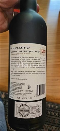 Bồ Đào Nha Porto Taylor's Twenty Year Old Tawny Port Không niên vụ