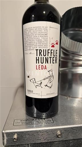 Piemont Barolo Bosio Winery Truffle Hunter Leda 2013