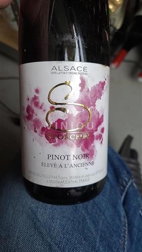 Alsace Stoeckle Pinot Noir Élevé à l'Ancienne Không niên vụ