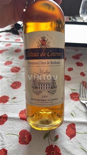 Bordeaux Những sườn đầu tiên của Bordeaux Château Courmey 2009