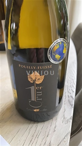 Burgundi Pouilly-fuissé Premier Cru 1er Cru Ei vuosikertaa