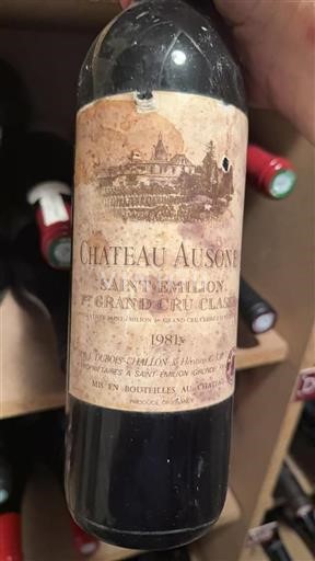 Vin Rouge sec Château Ausone 1981 France Bordeaux Saint-Émilion AOC Premier Grand Cru Classé