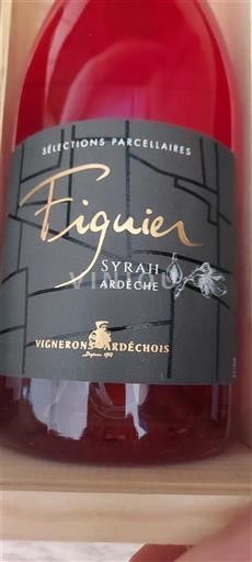 Alpe in reke Rona Ardeška. Vignerons Ardéchois Figuier 2024