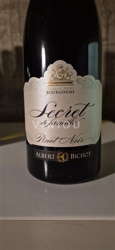 Burgundsko Albert Bichot Secret de Famille 2015