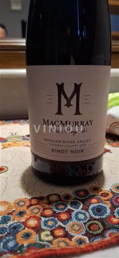 Kalifornialaiset AVA:t Russian River Valleyn viinialue MacMurray Estate Vineyards 2016