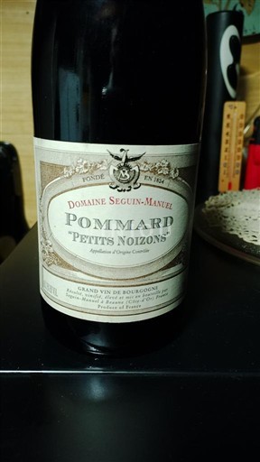 Burgundy Pommard Domaine Seguin-Manuel Petits Noizons Non-Vintage
