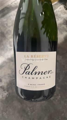 Šampanja Šampanjec Palmer & Co La Réserve Neleten.