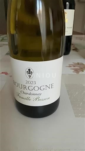 Borgoña Famille Besson 2023