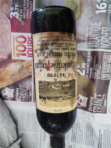 Bordeaux Ikke specificeret Château Blanleuil de Peyraud 1979