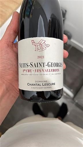 Vin Rouge sec Les Vallerots Domaine Chantal Lescure 2023 France Bourgogne Nuits-saint-georges AOC Premier Cru