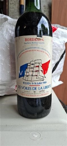 Vin Rouge sec Les Voiles de la Liberté Château Vrai Caillou 1989 France Bordeaux AOC