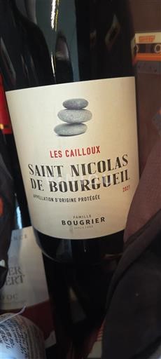 Loire Valley Saint-Nicolas-de-Bourgueil Famille Bougrier Les Cailloux 2021