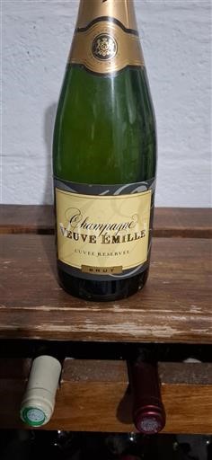 Vin Effervescent Rouge brut Cuvée Réservée Veuve Émille Non millésimé France Champagne AOC