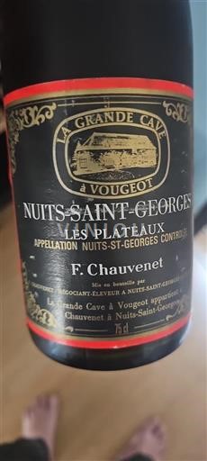 Vin Rouge sec Les Plateaux La Grande Cave de Vougeot 1986 France Bourgogne Nuits-saint-georges AOC