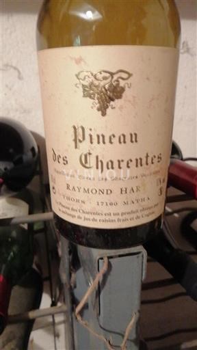 Poitou-Charentes Pineau-des-Charentes Raymond Hare Không niên vụ