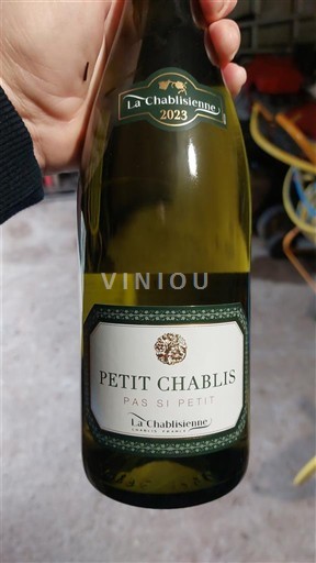 Burgundy Petit Chablis La Chablisienne Pas si petit 2023