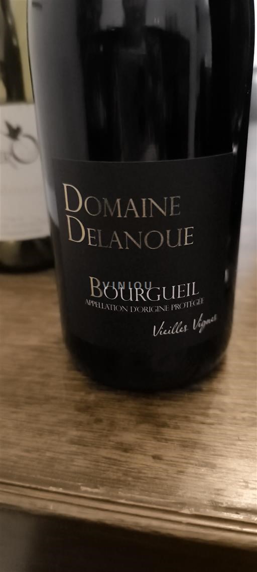 Thung lũng sông Loire Bourgueil Domaine Delanoue Vieilles Vignes Không niên vụ
