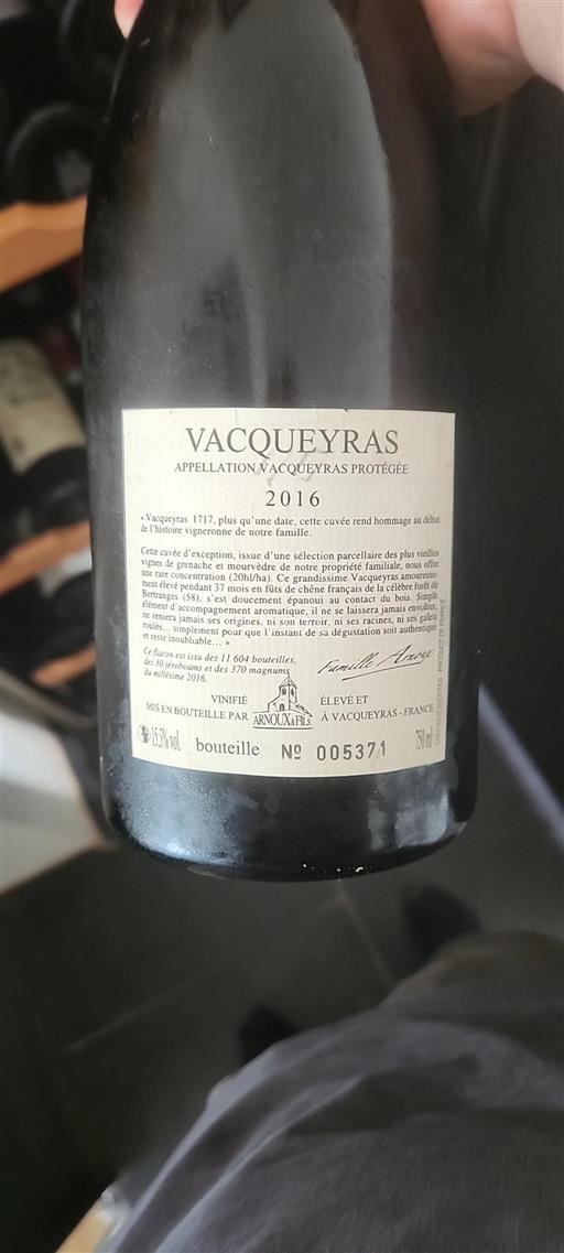 Thung lũng Rhône Vacqueyras Arnoux et Fils 2016