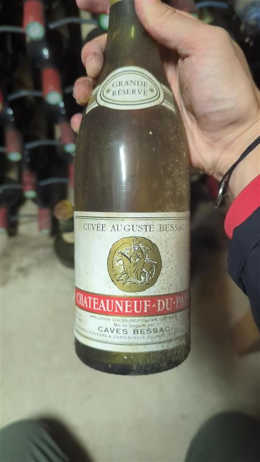 Valle del Ródano Châteauneuf-du-Pape. Caves Bessac Auguste Bessac Sin añada