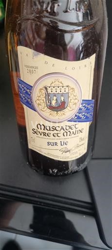 Thung lũng sông Loire Muscadet Sèvre et Maine Sur Lie 2007