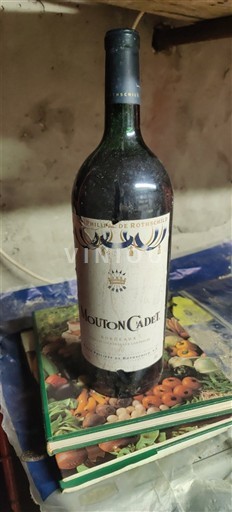Bordeaux Baron Philippe de Rothschild Mouton Cadet 1990