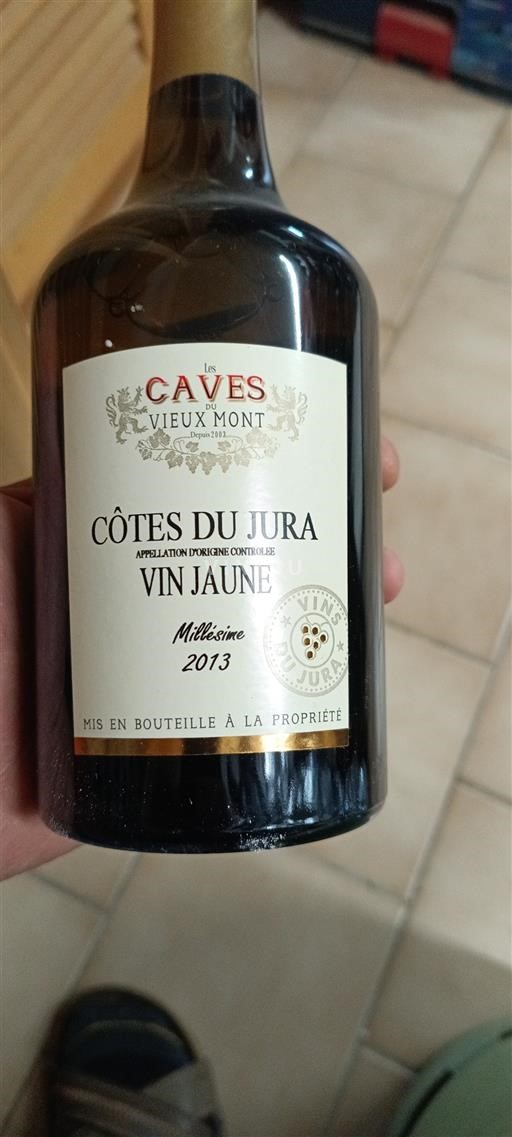 Jura Côtes du Jura Les Caves du Vieux Mont 2013