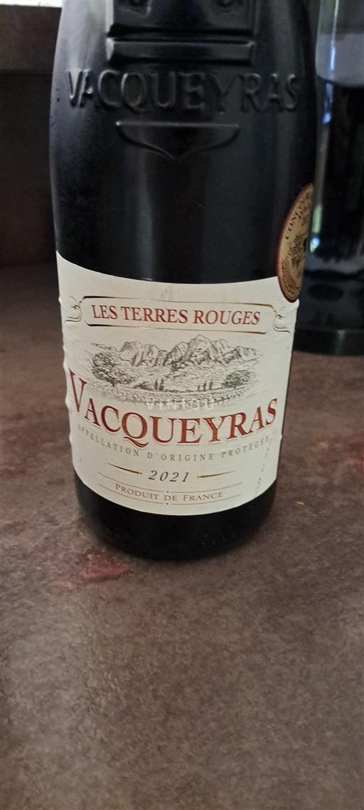 Thung lũng Rhône Vacqueyras Les Terres Rouges 2021