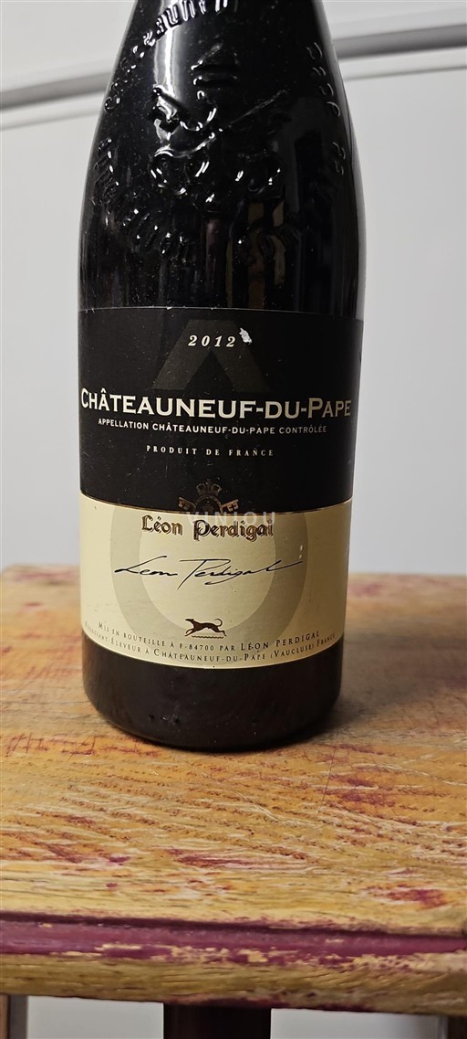 Vin Rouge sec Léon Perdigal 2012 France Vallée du Rhône Châteauneuf-du-pape AOC