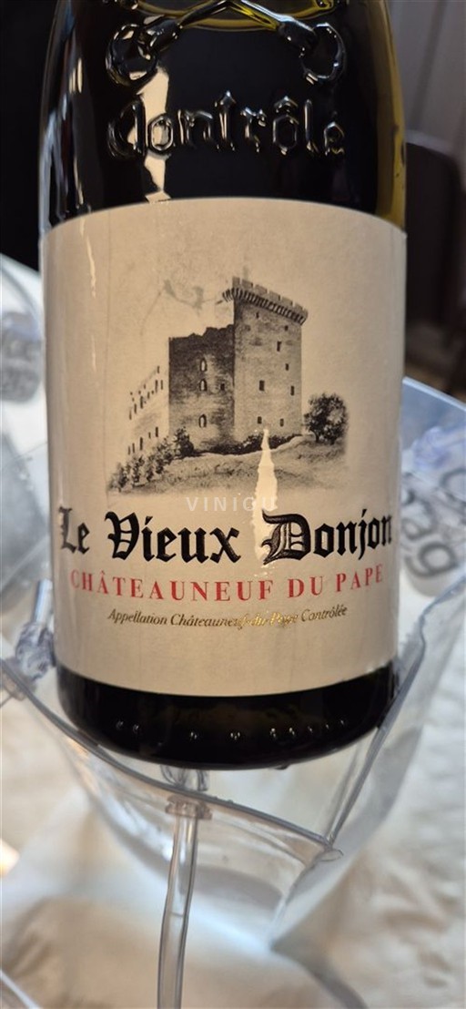 Rhônetal Châteauneuf-du-Pape Le Vieux Donjon 2024