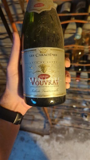 Vallée de la Loire Vouvray Les Caractères Non Millésimé