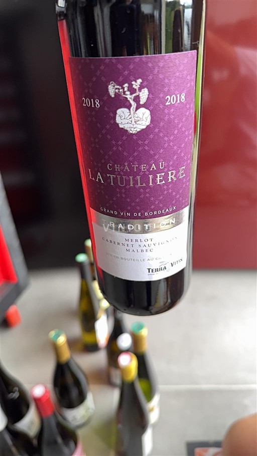 Bordeaux Määrittelemätön Château La Tuilière Tradition 2018