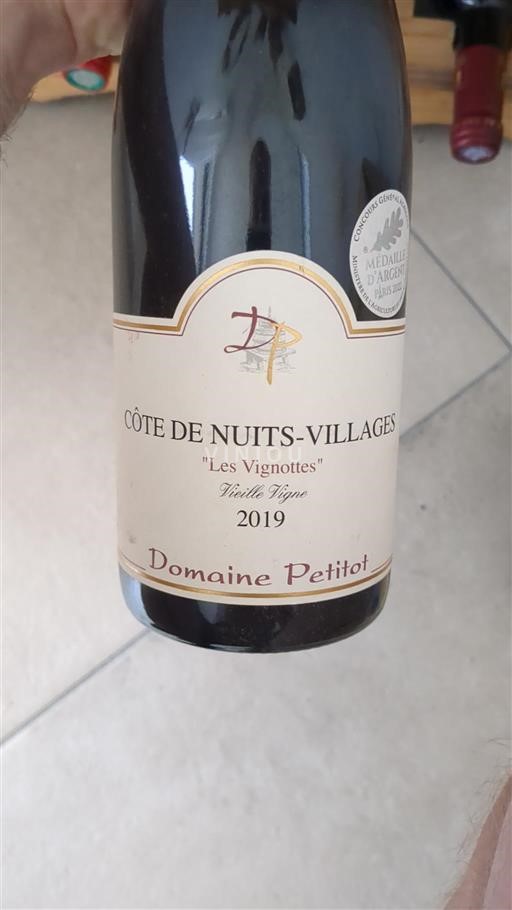 Burgundi Côte de Nuits -kylät Domaine Petitot Les Vignottes 2019
