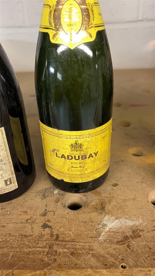 Thung lũng sông Loire Saumur Ladubay Éclat 2010