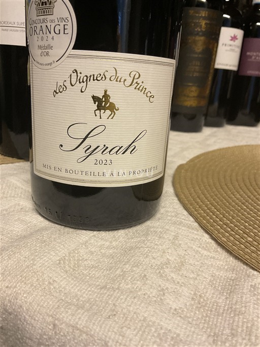Provence, Ala-Rhônen laakso, Korsika Vaucluse Les Vignes de Prince Ei vuosikertaa