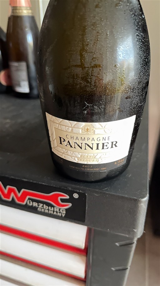 Champagne Pannier Blanc Velours Senza annata